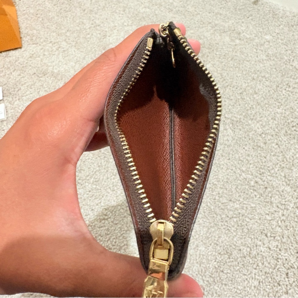 Louis Vuitton Key Pouch - Picture 5 of 11
